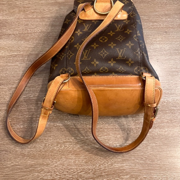 Louis Vuitton Montsouris Backpack - Picture 5 of 11